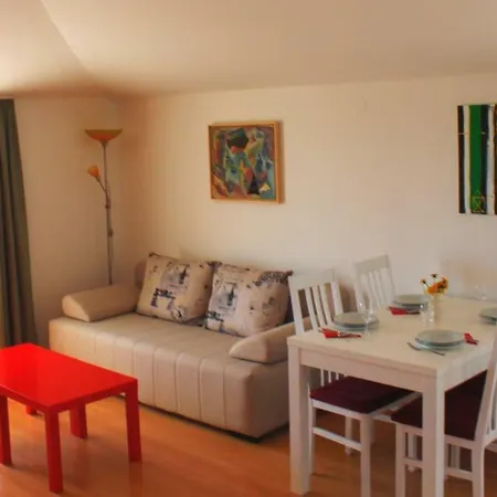 Mladen Apartman *